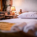 Villa Lazini Dvori *