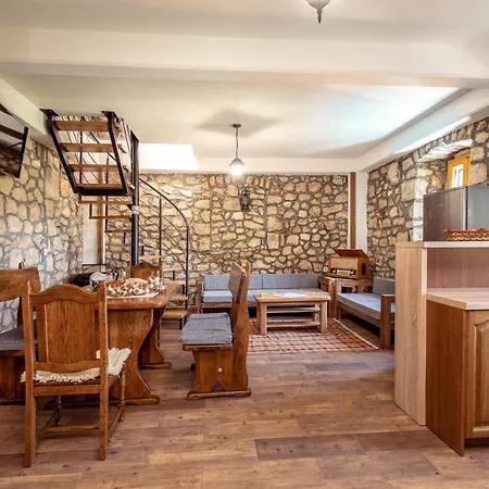 Lazini Dvori Stasevica