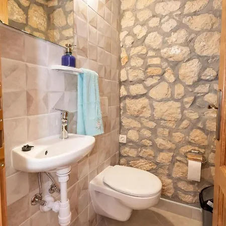 Lazini Dvori * Stasevica
