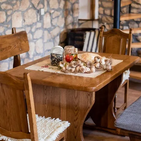 Lazini Dvori Villa