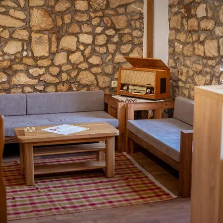 Lazini Dvori Villa Stasevica