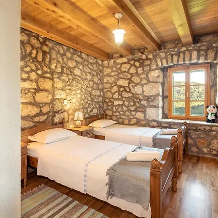 Lazini Dvori * Stasevica