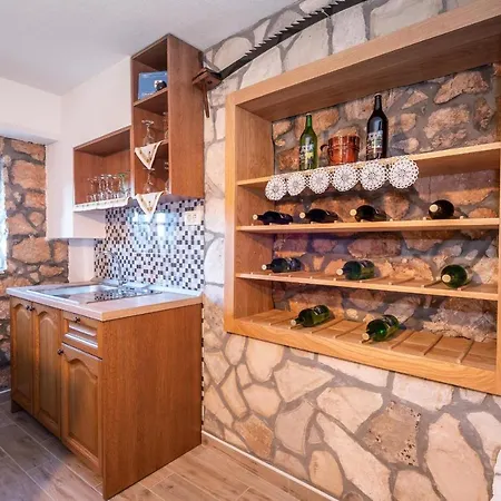 Lazini Dvori Villa Stasevica