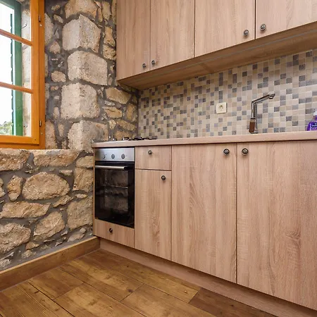 Lazini Dvori Villa Stasevica